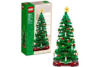 The Lego Christmas Tree That Offered Out on Black ...
