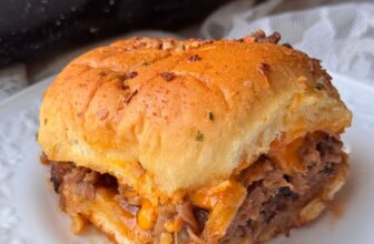 BEEF AND CHEDDAR SLIDERS – The Southern Woma...