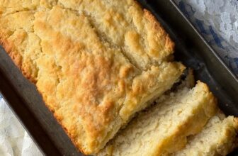 This Biscuit Bread Is Swimming in Butter for a Cau...